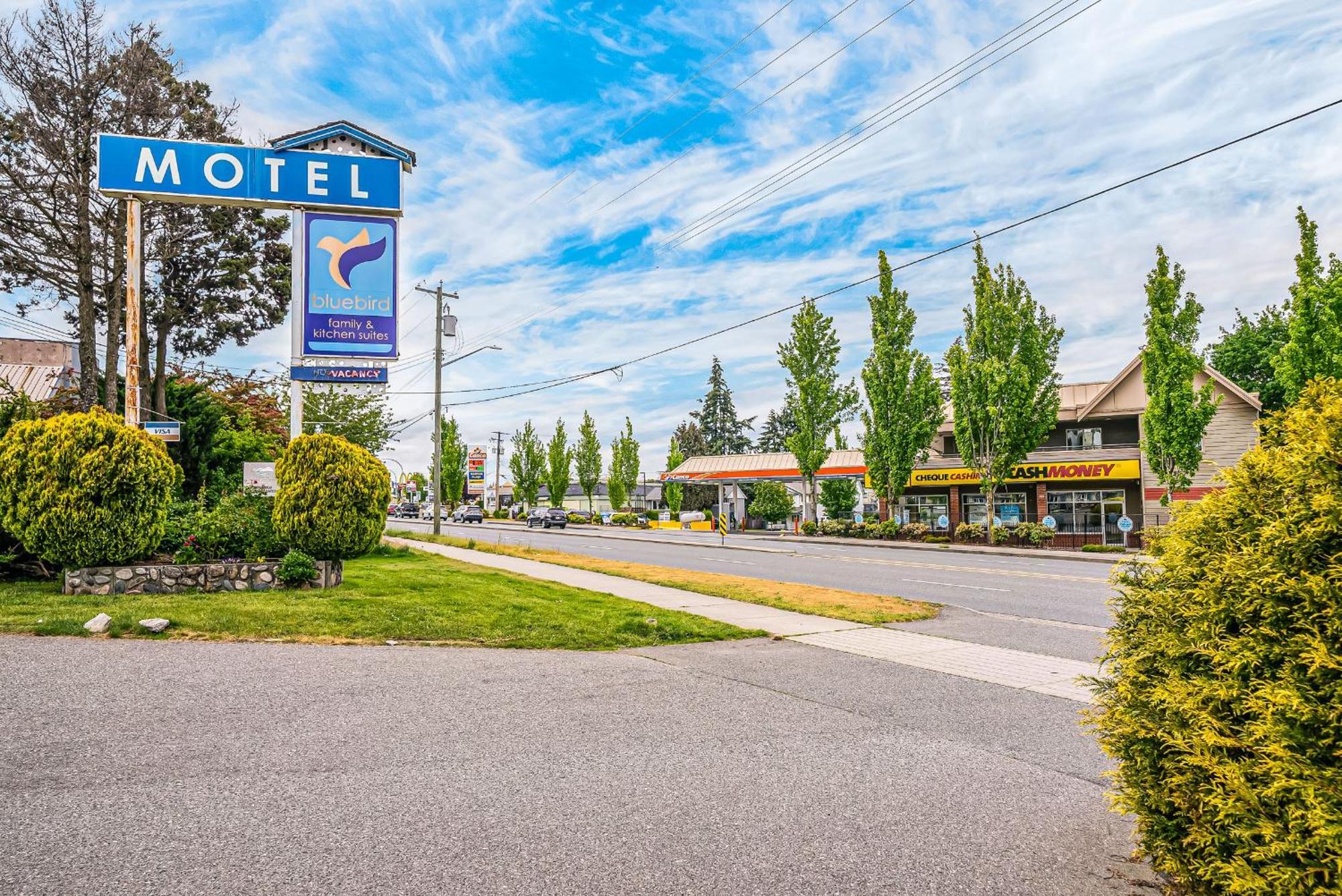 Bluebird Motel Nanaimo Exterior photo